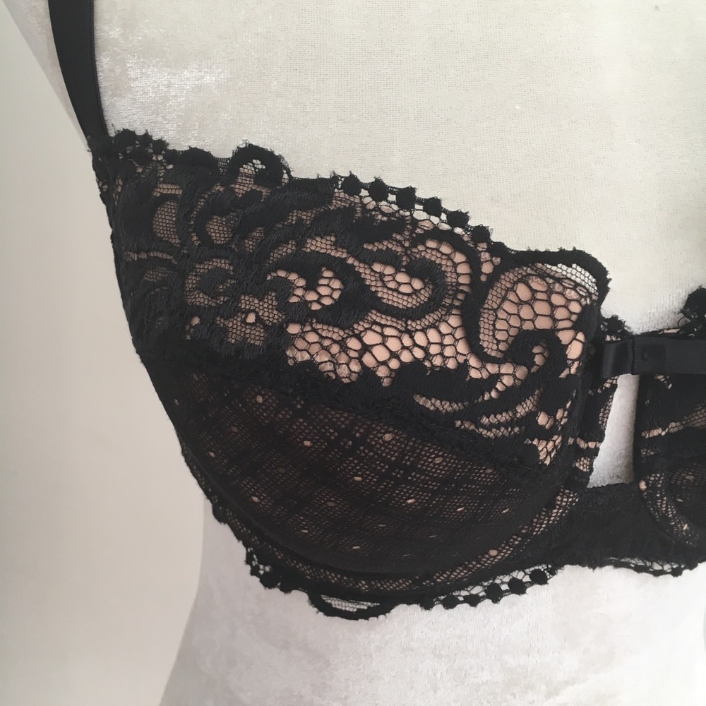 🎈Like new 🎈Barbara sexy lace bra - Picture 3 of 6